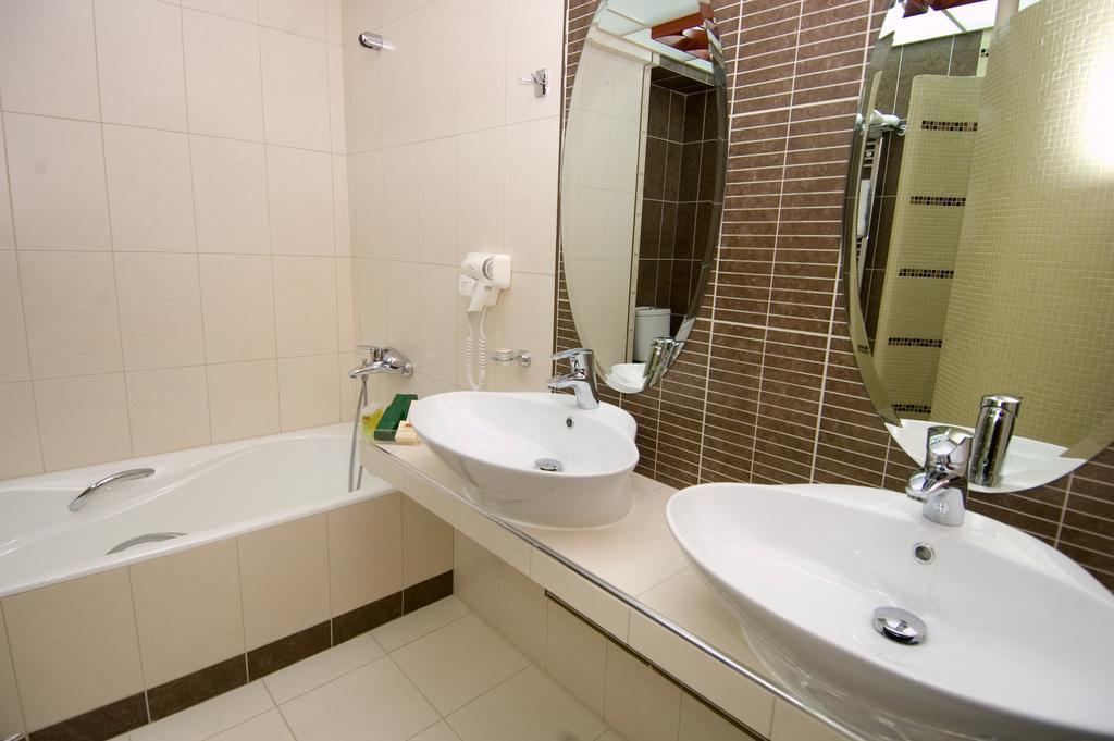 Hotel Aiges Melathron Veria  Ngoại thất bức ảnh