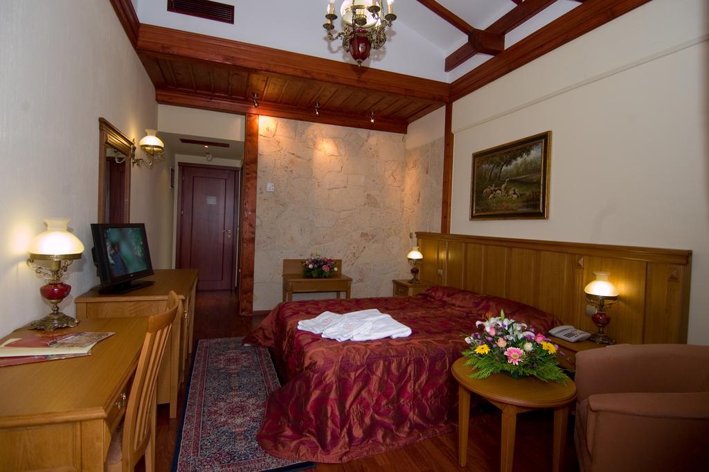 Hotel Aiges Melathron Veria  Ngoại thất bức ảnh